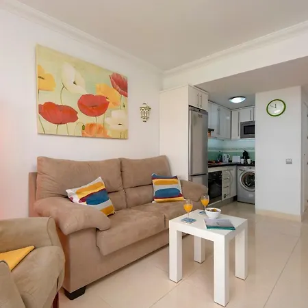 Апартаменты Fabulous Sunny Second Floor - Edificio Europark - Overlooking Gardens And Pools. *