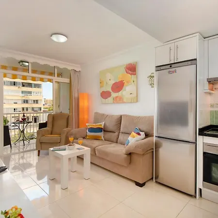 Апартаменты Fabulous Sunny Second Floor - Edificio Europark - Overlooking Gardens And Pools. Бенальмадена